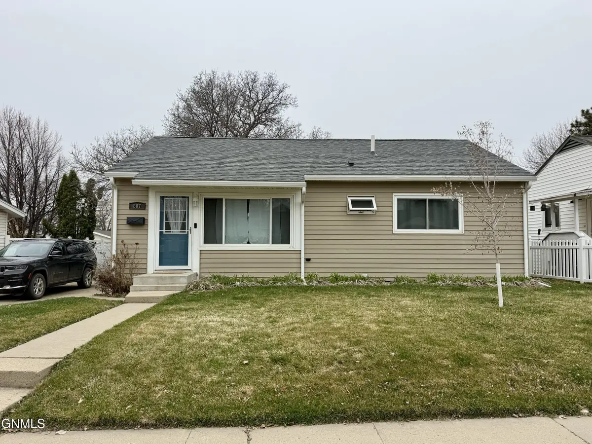 807 14th Avenue W, Williston, ND 58801 - #1