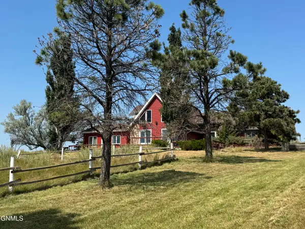 1292 8th Street Sw, Dickinson, ND 58601