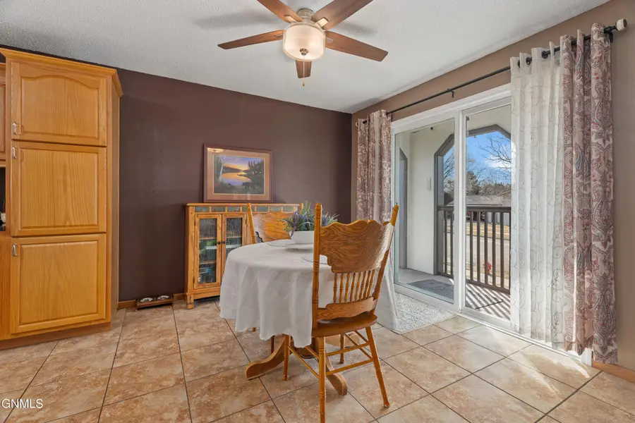 2924 Vancouver Lane, Bismarck, ND 58503 - #3