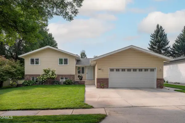 141 E Brandon Drive, Bismarck, ND 58503