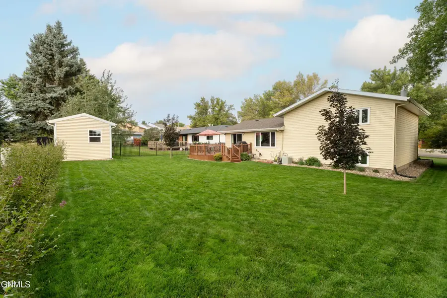 141 E Brandon Drive, Bismarck, ND 58503 - #2