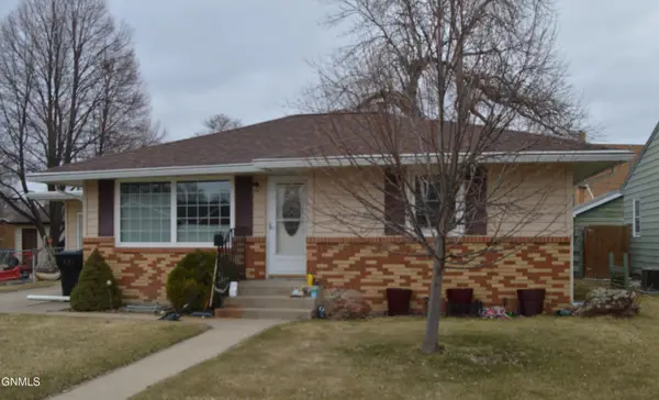 1414 1st Avenue E, Williston, ND 58801