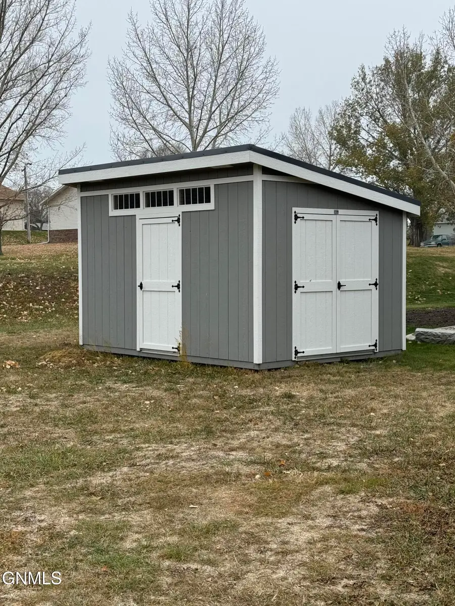 206 6th Street, Riverdale, ND 58565 - #2