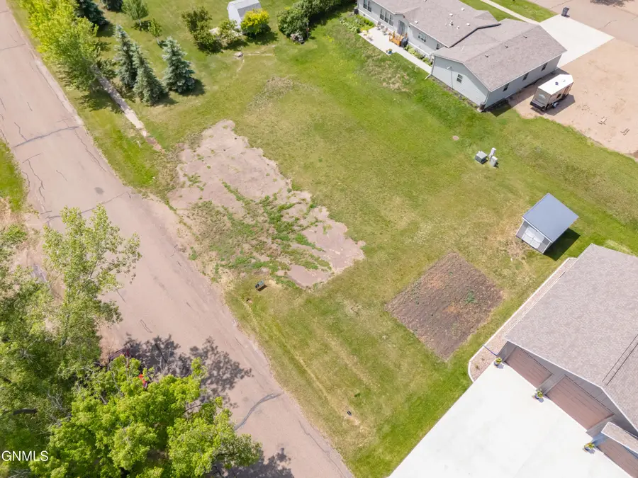 206 6th Street, Riverdale, ND 58565 - #3