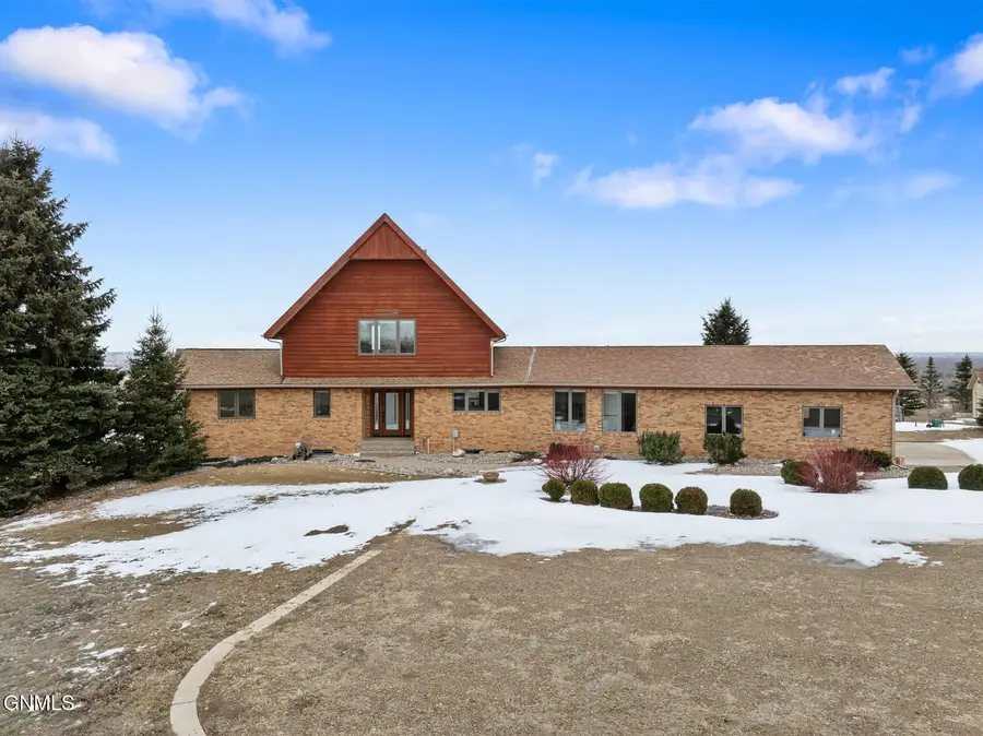 14090 47th Lane Nw #310, Williston, ND 58801 - #2