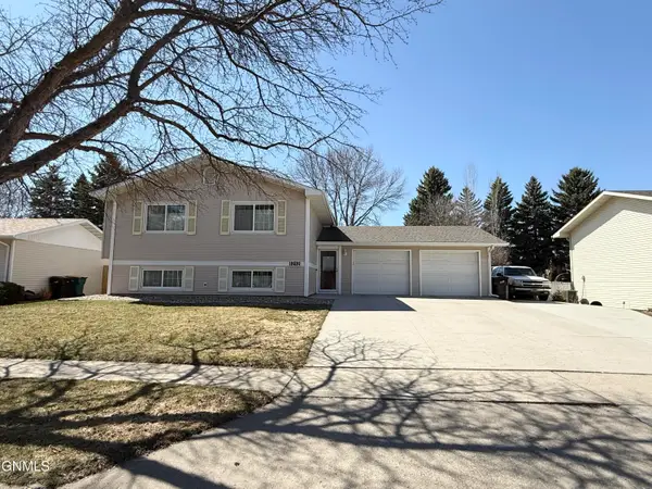 1212 Westwood Street, Bismarck, ND 58504
