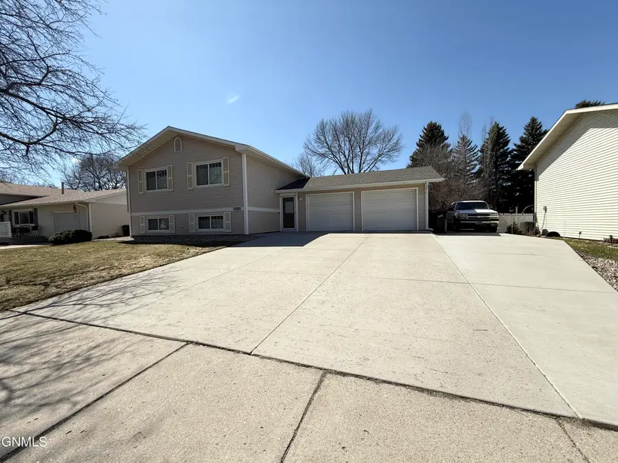 1212 Westwood Street, Bismarck, ND 58504 - #2
