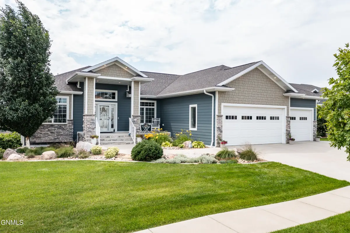 1013 Limited Lane, Bismarck, ND 58503 - #1