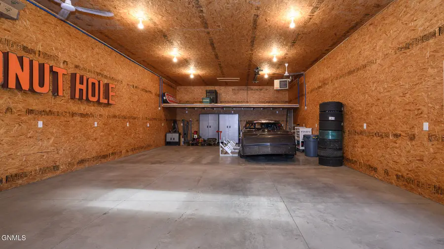 908 Lincoln Avenue, Bismarck, ND 58504 - #3