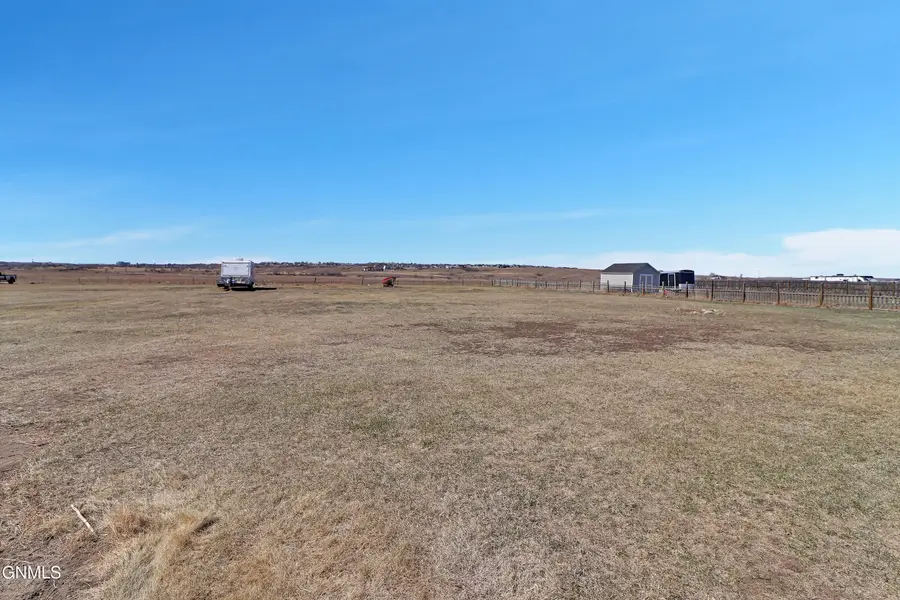 5463 Mathew Avenue, Williston, ND 58801 - #2