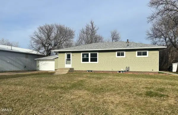 408 Sayler Street, Underwood, ND 58576