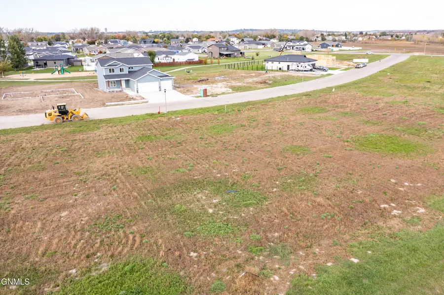 319 Kamrose Drive, Bismarck, ND 58504 - #2