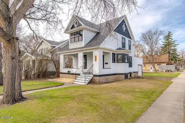 828 5th Street, Bismarck, ND 58501