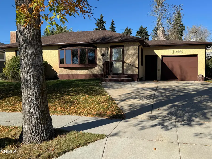 410 Dean Avenue, Tioga, ND 58852 - #3