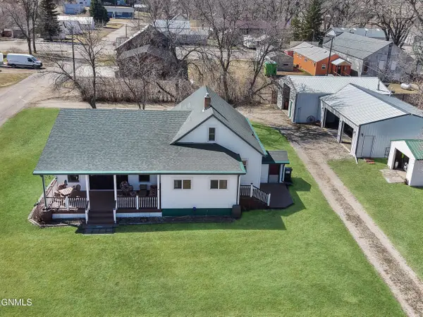 4 3rd Avenue E, Wing, ND 58494