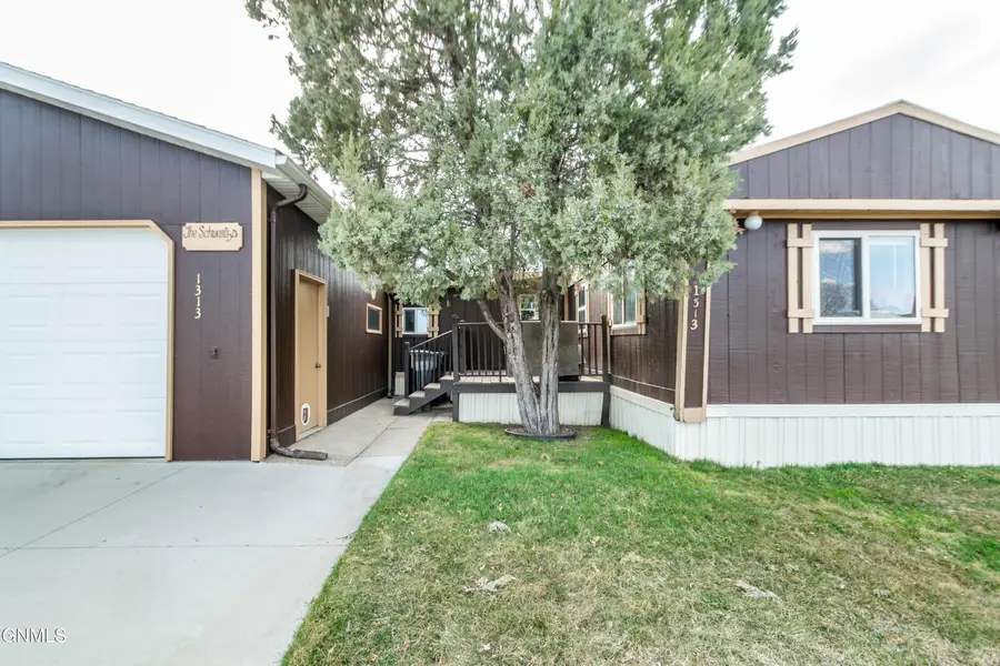 1313 9th Avenue Se, Mandan, ND 58554 - #3