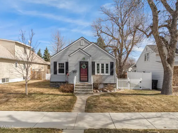 818 1st Avenue W, Williston, ND 58801