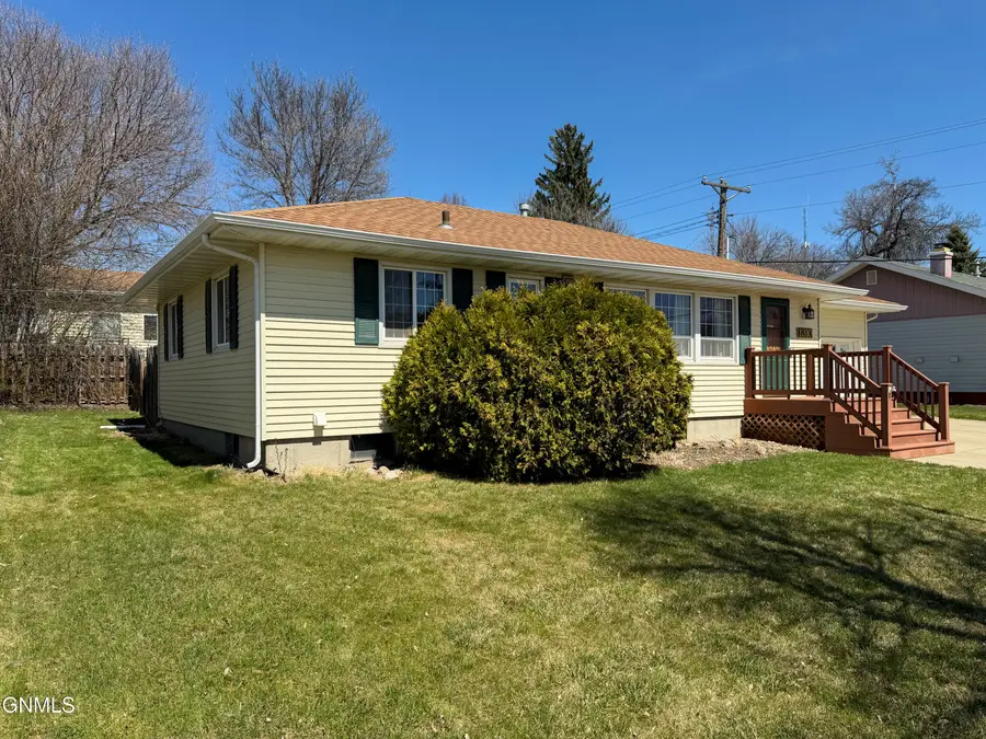 1310 E Divide Avenue, Bismarck, ND 58501 - #3