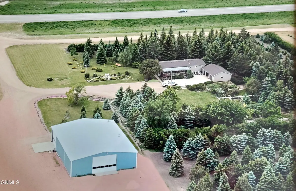 112 840 3rd Street Sw, Bowman, ND 58623 - #1