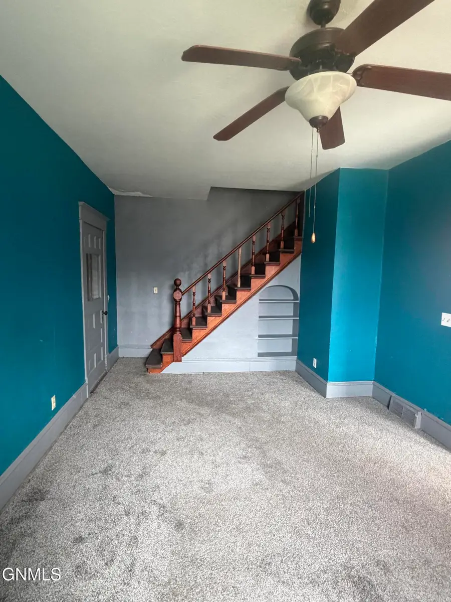 402 1st Street Nw, Crosby, ND 58730 - #2