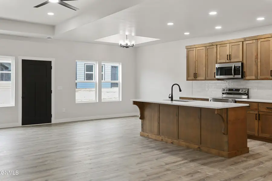 3418 34th Street W, Williston, ND 58801 - #3