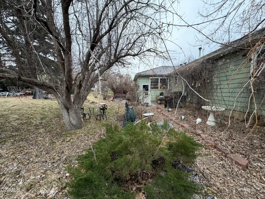 1130 2nd Avenue E, Williston, ND 58801 - #2