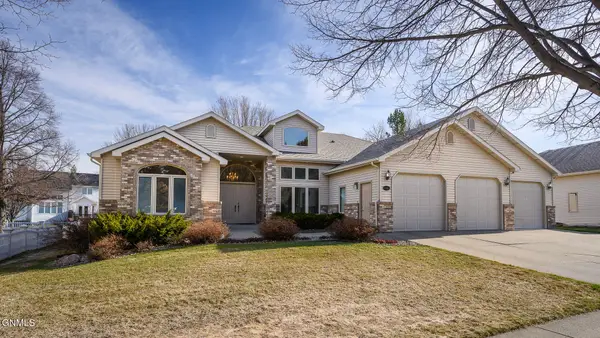 1864 Contessa Drive, Bismarck, ND 58503