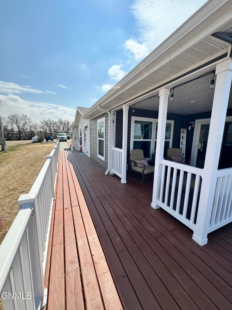 140 Blacktail Drive, Williston, ND 58801 - #3