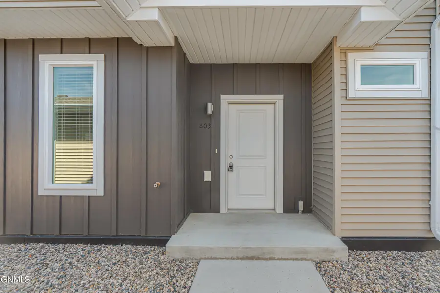 803 14th Street Se, Mandan, ND 58554 - #2
