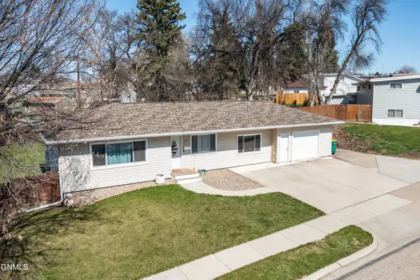 2412 E Avenue C, Bismarck, ND 58501
