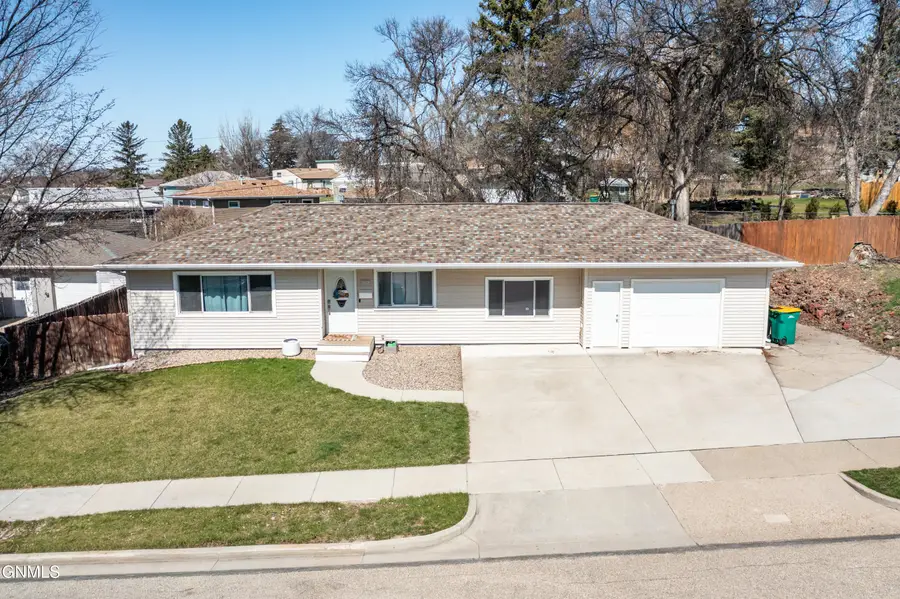 2412 E Avenue C, Bismarck, ND 58501 - #2