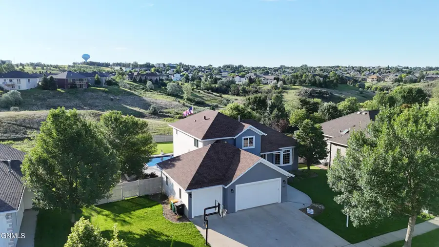 1217 Eagle Crest Loop, Bismarck, ND 58503 - #2