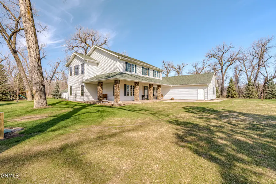 6609 Deerewood Lane, Bismarck, ND 58503 - #2