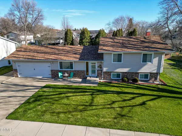 1840 Masterson Avenue, Bismarck, ND 58501