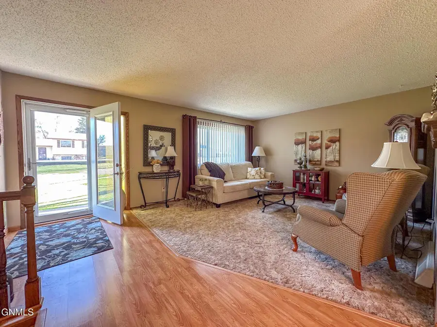 1840 Masterson Avenue, Bismarck, ND 58501 - #3