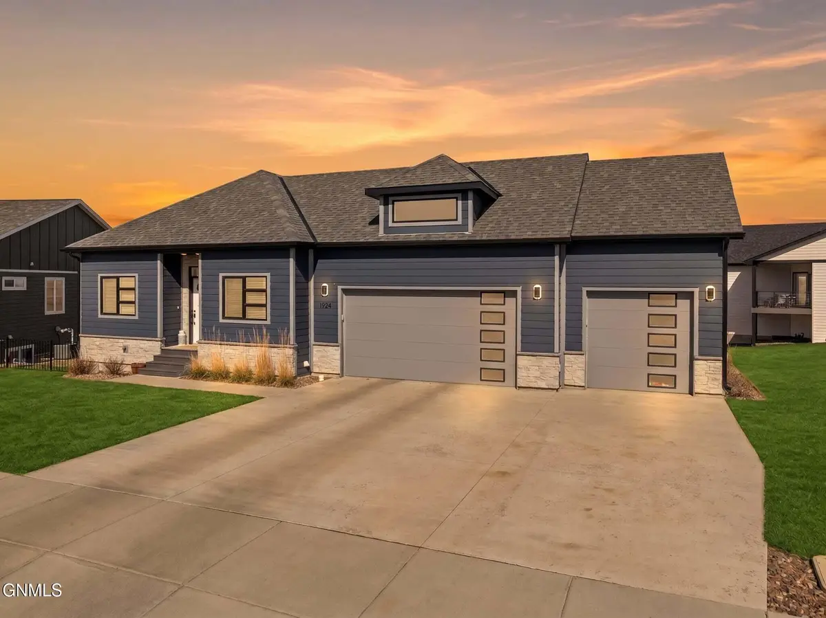 1924 Granite Road, Watford City, ND 58854 - #1