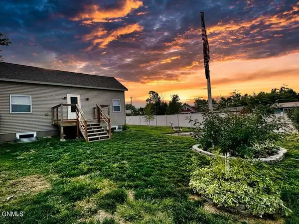 309 3rd Avenue, Glenburn, ND 58740