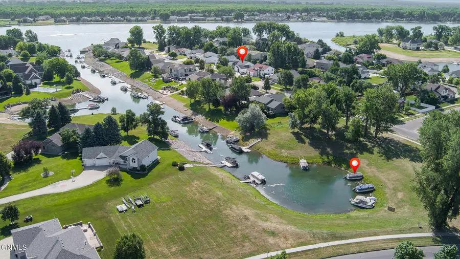4809 Harbor Trail Se, Mandan, ND 58554 - #3