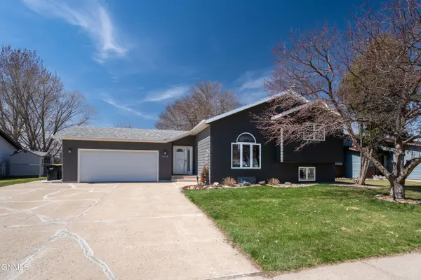 3130 Devon Drive, Bismarck, ND 58504