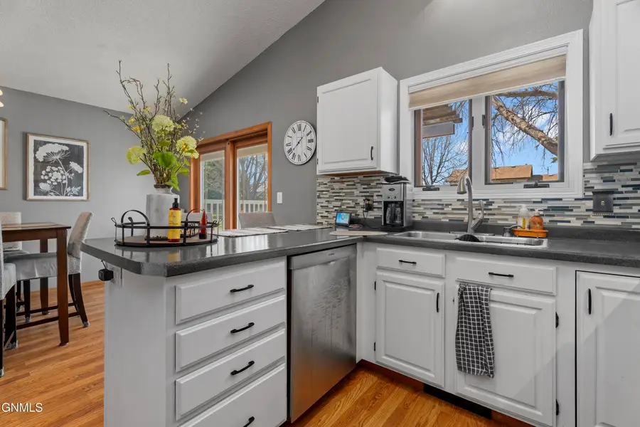 3130 Devon Drive, Bismarck, ND 58504 - #3