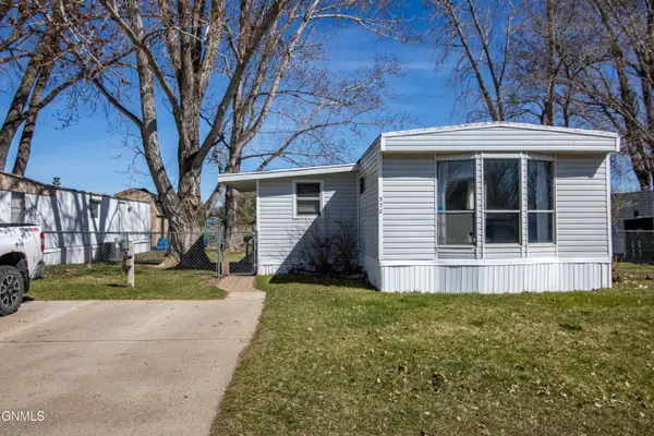 330 Bedford Boulevard, Bismarck, ND 58504