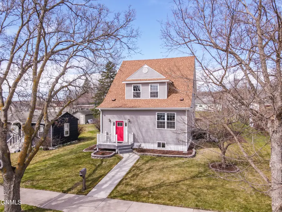 631 4th Avenue Nw, Valley City, ND 58072 - #2