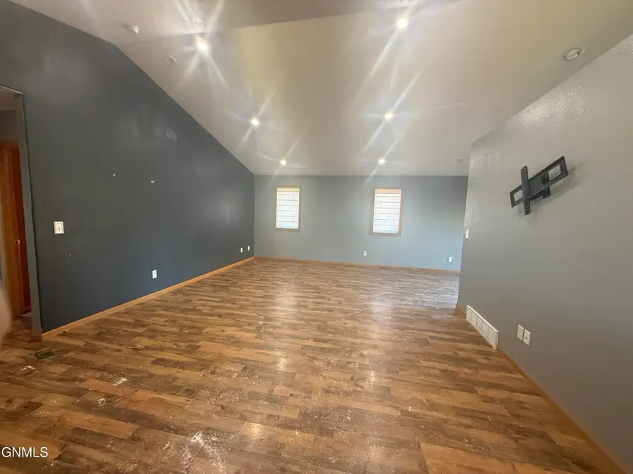19 Robert Street, Burlington, ND 58722 - #2