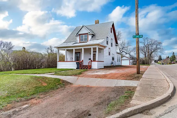 213 8th Avenue Nw, Mandan, ND 58554