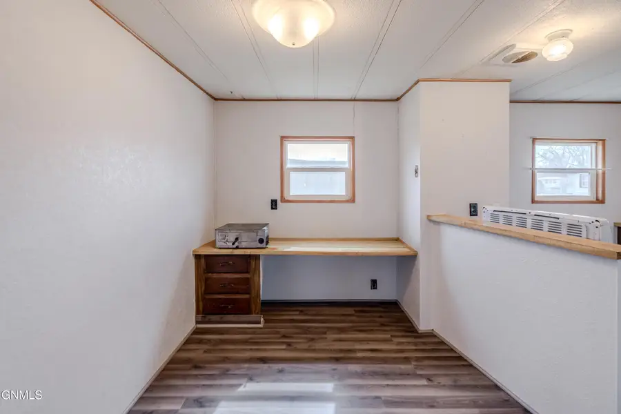 1648 Pennsylvania Avenue, Bismarck, ND 58504 - #2