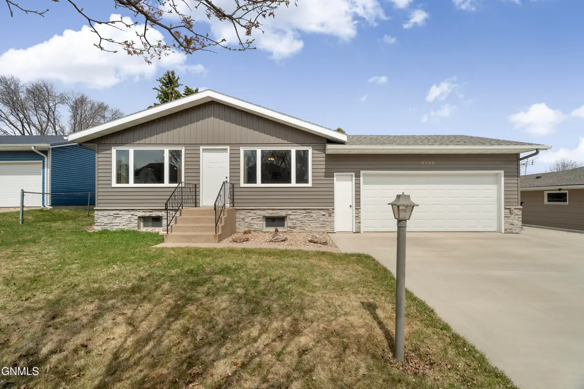 2222 Kennedy Avenue, Bismarck, ND 58501 - #1