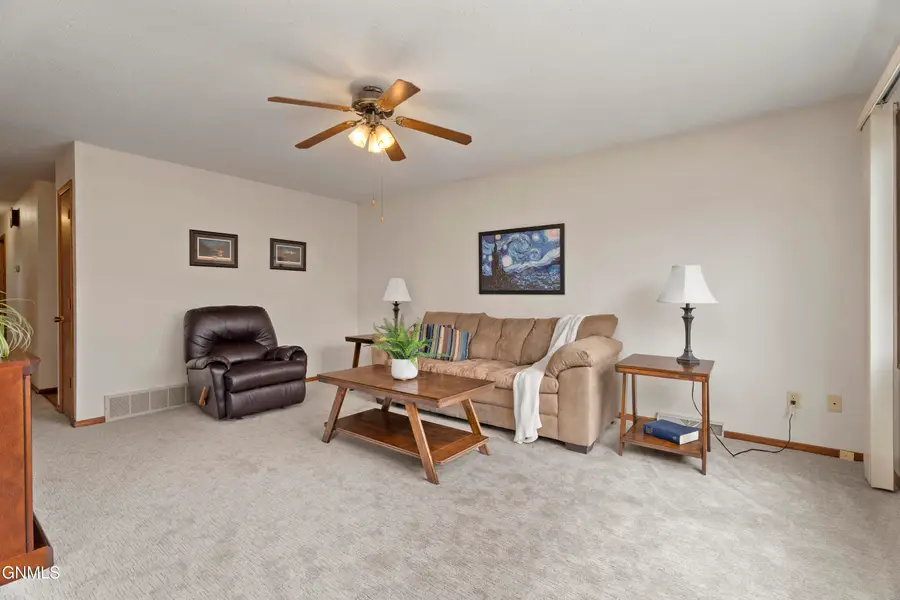 2222 Kennedy Avenue, Bismarck, ND 58501 - #2