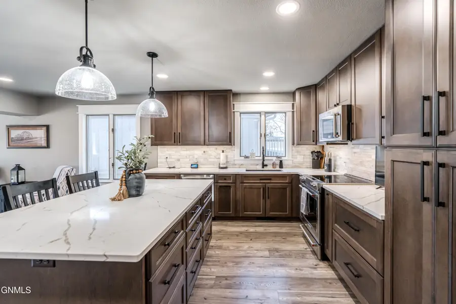 2914 Manitoba Lane, Bismarck, ND 58503 - #3