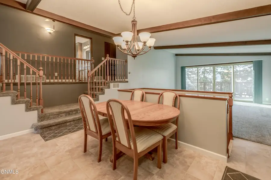 2537 Hillview Avenue, Bismarck, ND 58501 - #3