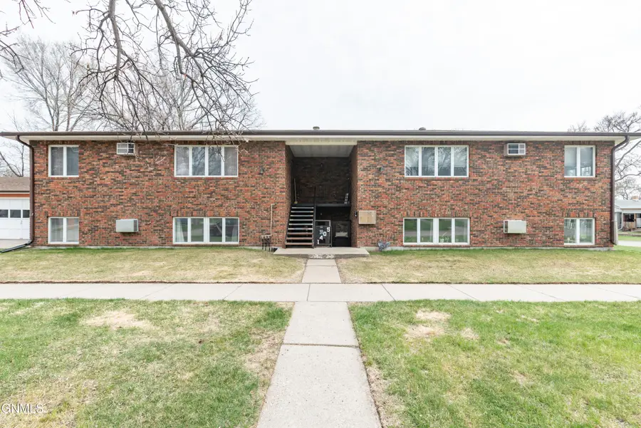 1405 Avenue B #D, Bismarck, ND 58501 - #2